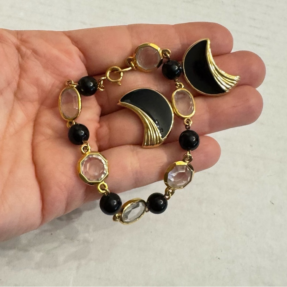 Vintage CROWN TRIFARI Bracelet and Earrings SET 60s Black Enamel Glass Gold Tone